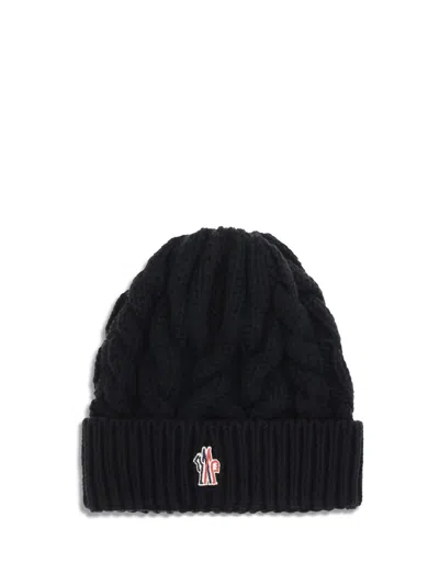 Moncler Grenoble Logo Patch Knitted Beanie In Blue