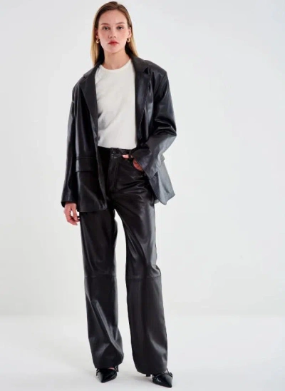 Vicolo Pants In Black