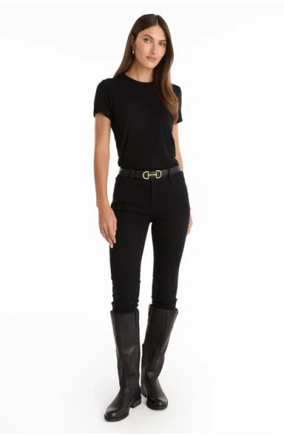 The Noli Shop Amaya Ultra-soft T-shirt In Black