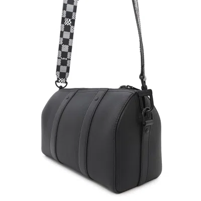 Pre-owned Louis Vuitton Black Noir Shoulder Bag ()