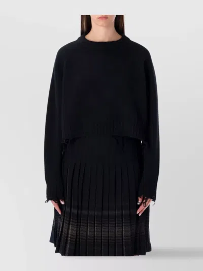 Low Classic Cropped Pullover Distressed Hemline In Black