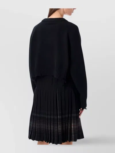 Low Classic Cropped Pullover Distressed Hemline In Black