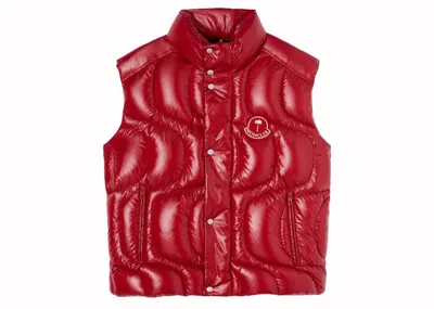 Pre-owned Moncler X Palm Angels Gwenyth Down Vest In Red