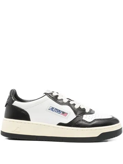 Autry "medalist Low" Leather Sneakers In Black