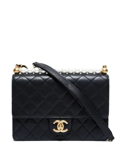 Pre-owned Chanel 2019 Diamond-quilted Shoulder Bag In Black