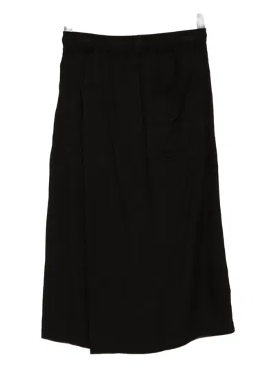 Julius Over-wrapping Shorts In Black