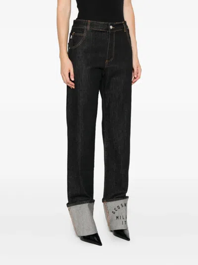 卷边裤脚牛仔裤