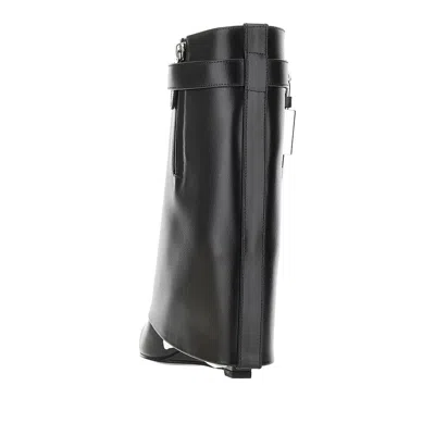 Givenchy Shark Lock Ankleboot Low Heels Ankle Boots In Black Leather In Black