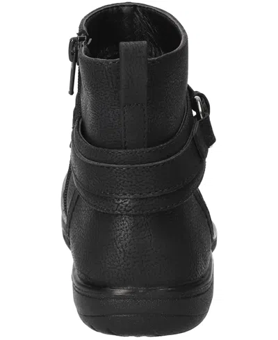 Easy Street Womens Exeter Flat Heel Booties In Animal Print