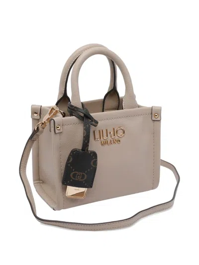 LOGO吊饰顶置手柄托特包