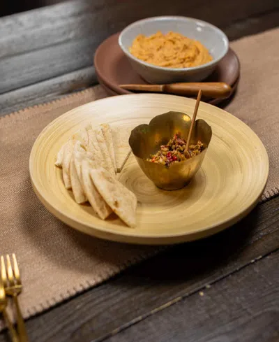 Joyce Chen Lexa Collection 12" Footed Plate In Neutral