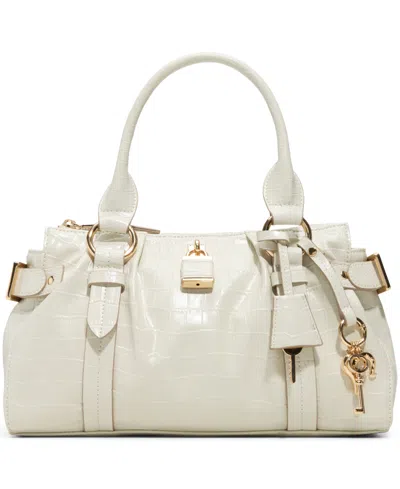 Aldo Alosaa In White In White