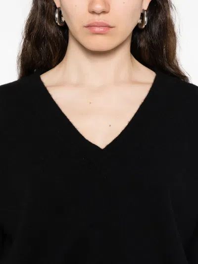 Tabaroni Cashmere Deep V-neck Cashmere Sweater With Relaxed Fit In Black