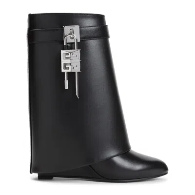 Givenchy Shark Lock Ankleboot Low Heels Ankle Boots In Black Leather In Black