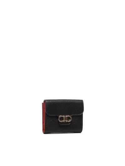 Ferragamo Gancini Grained Leather Compact Wallet In Black