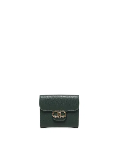 Ferragamo Gancini Grained Leather Compact Wallet In Green