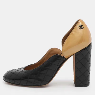 Pre-owned Chanel Black/beige Quilted Patent Leather Cc Pumps Size 36
