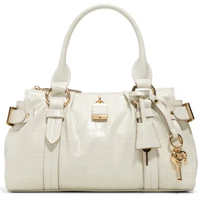 Aldo Alosaa In White In White