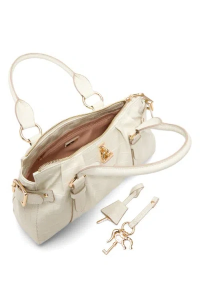 Aldo Alosaa In White In White