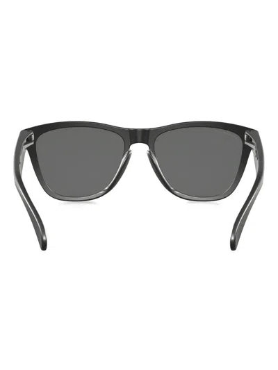 Oakley Geometric-frame Shades In Gray