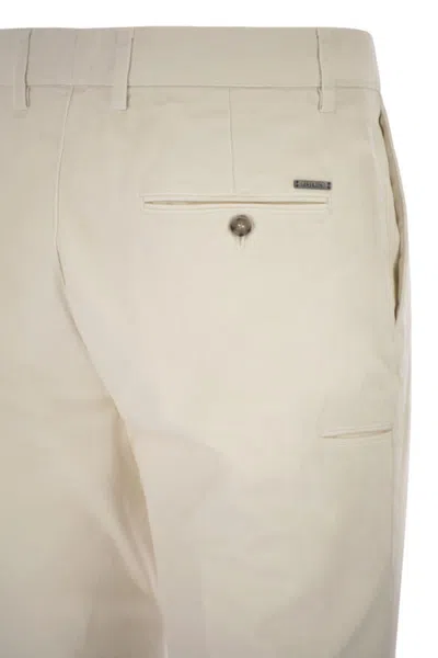 Peserico Chino Trousers In Stretch Cotton Gabardine In White