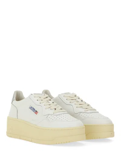 Autry Sneakers Medalist Platform In Suede And Leather White And Gray. In Multi