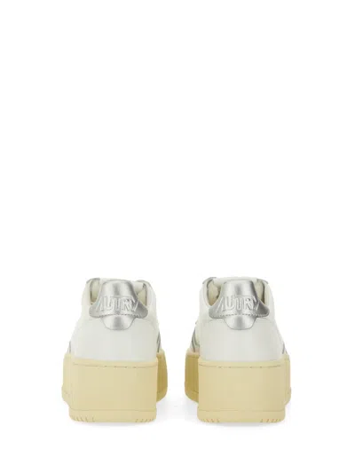 Autry Sneakers Medalist Platform In Suede And Leather White And Gray. In Multi