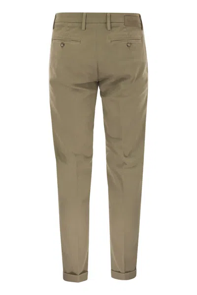 Rehash Mucha - Stretch Cotton And Lyocell Chino In Green
