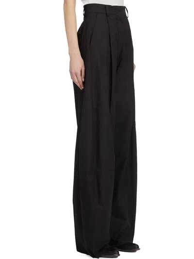 The Latest Billie Lightweight Poplin Trousers Black In Black