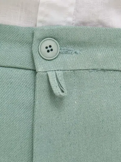 Drykorn Pleated High-waisted Shorts In Green