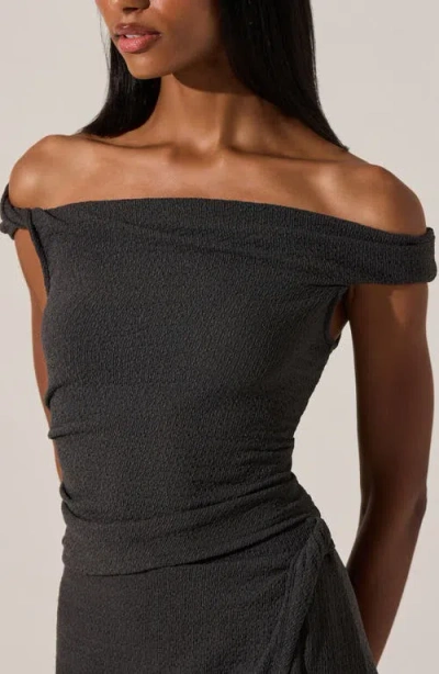 Astr The Label Lindy Textured Off-the-shoulder Knit Top In Gray