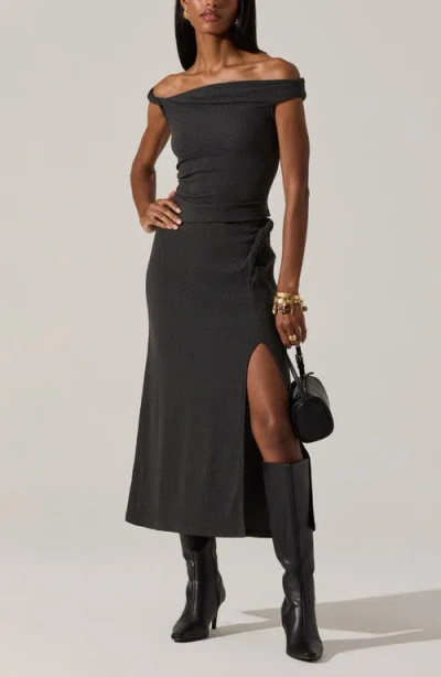 Astr The Label Lindy Textured Off-the-shoulder Knit Top In Gray