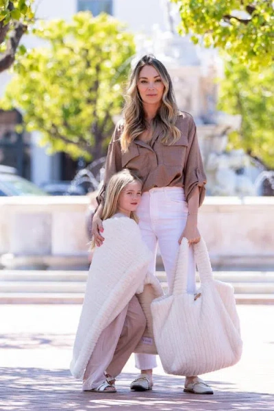 Sea To Me Blankets Luxury Travel Trio Tote, Blanket, And Eye Mask In White