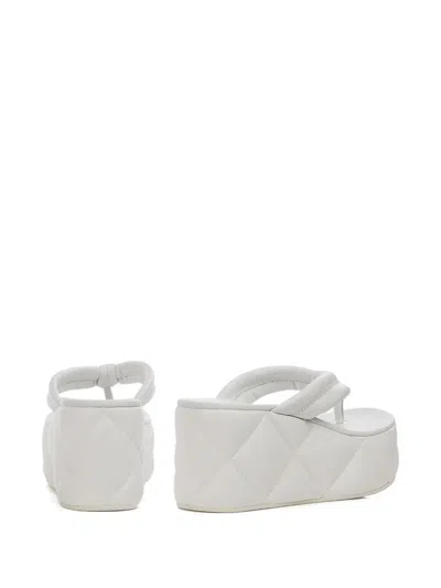 绗缝水台式凉鞋