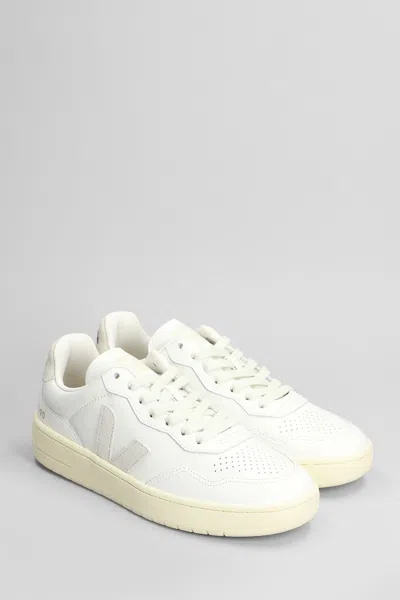 Veja V-90 Sneakers In White Leather In Neutral