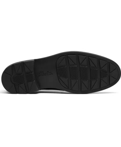Clarks Emmet Plain Toe Oxford In Black
