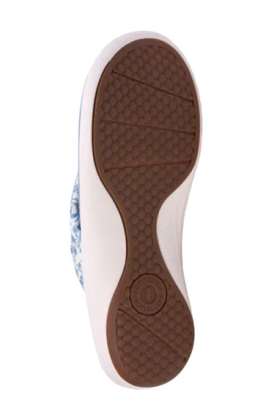 Revitalign Euphoria Flip Flop In White