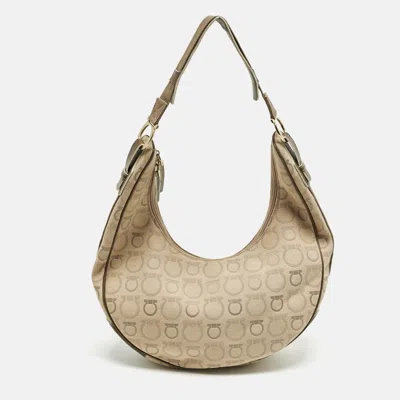Pre-owned Ferragamo Beige Gancini Printed Fabric And Leather Hobo In Sand