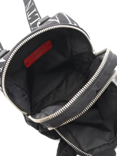 Pre-owned Valentino Garavani 2010s Logo-detail Messenger Bag In Black