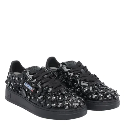 Autry Floral Embellished Low Top Sneakers In Black