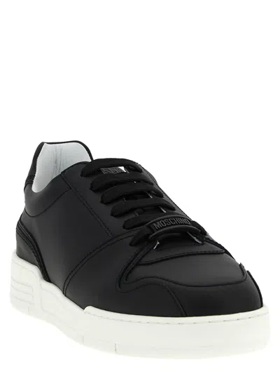 Moschino Kevin Sneakers Featuring Contrast Sole In Black