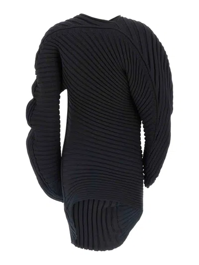 Issey Miyake Women Knit As If Top In Black