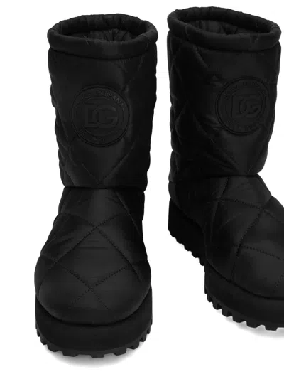 Dolce & Gabbana Diamond Quilted Flat Sole Ankle Boots In Black