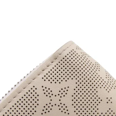 Pre-owned Louis Vuitton Beige Mahina Leather Long Wallet (bi-fold) () In Sand