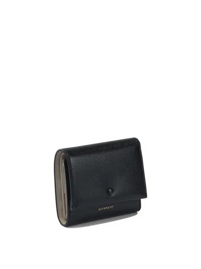 Givenchy Day Trifold Snap Wallet In Shiny Leather In Black