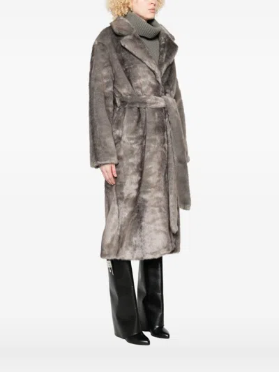 Thelaurent Faux Fur Coat In Gray