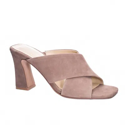 42 Gold Saldana Heeled Sandal In Sandalwood In Pink