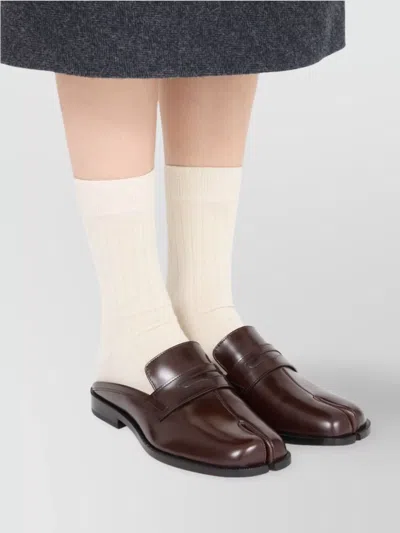 Maison Margiela Leather Sandals With Round Toe Design In Brown