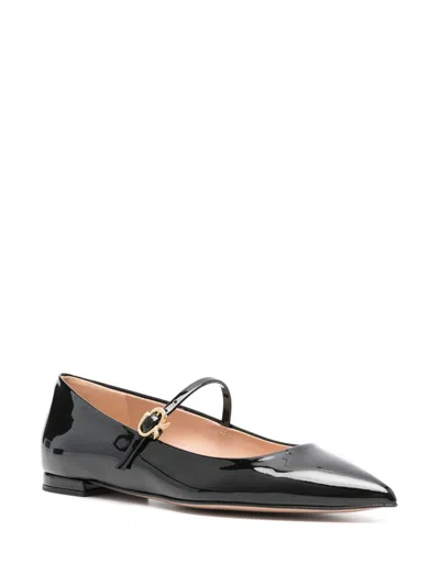 Gianvito Rossi Pointed-toe Buckle-strap Ballerina Shoes In Schwarz