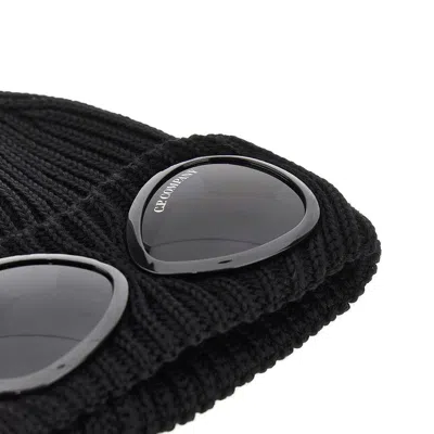 C.p. Company Goggle Lenses Wool Beanie Hat In Black